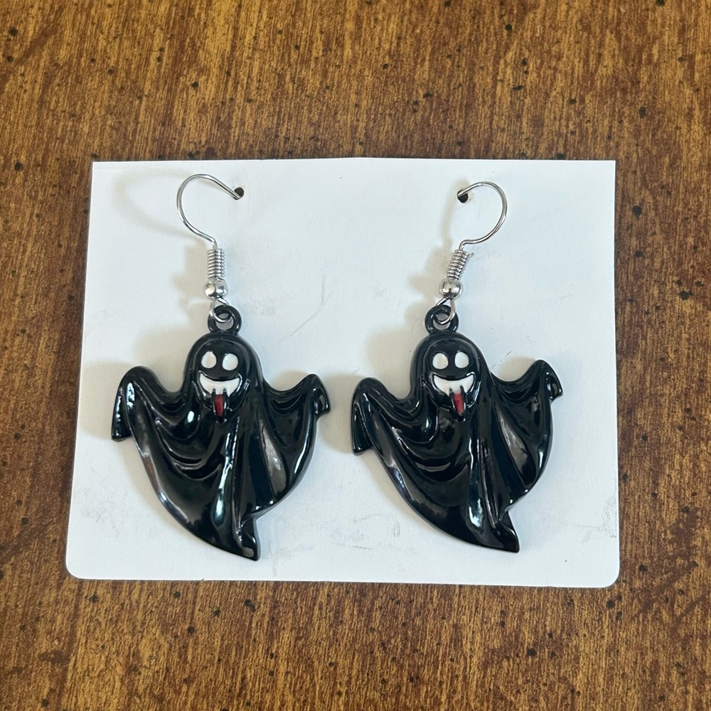 Black Ghost Halloween Dangle Novelty Gothic Horror  Fishhook Earrings (NWOT)